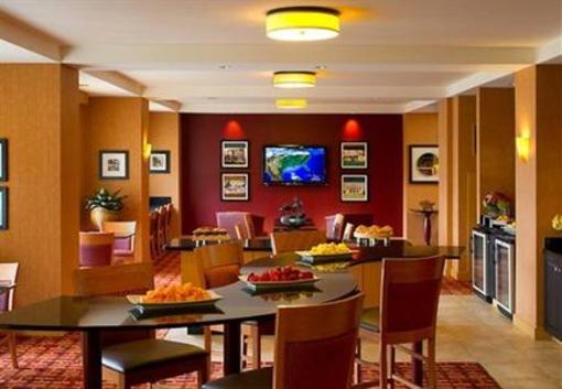 фото отеля Marriott Legacy Town Center Hotel