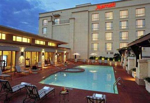 фото отеля Marriott Legacy Town Center Hotel