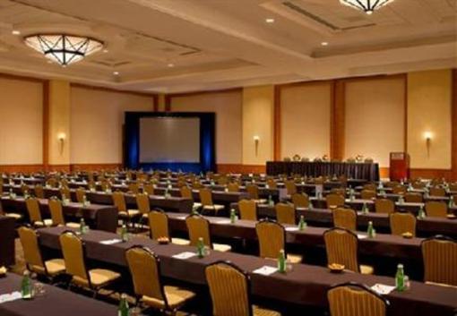 фото отеля Marriott Legacy Town Center Hotel