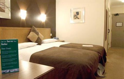 фото отеля Holiday Inn Garden Court Aylesbury