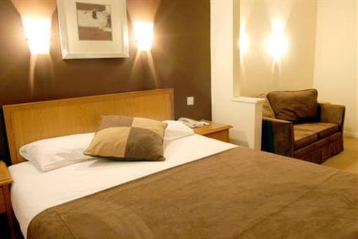 фото отеля Holiday Inn Garden Court Aylesbury