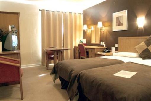 фото отеля Holiday Inn Garden Court Aylesbury