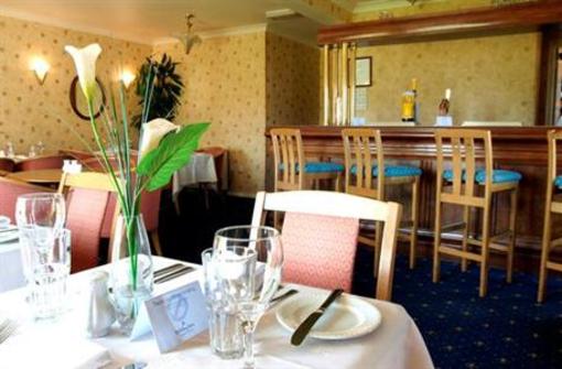 фото отеля Holiday Inn Garden Court Aylesbury