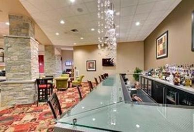 фото отеля Crowne Plaza Hotel Airport Milwaukee