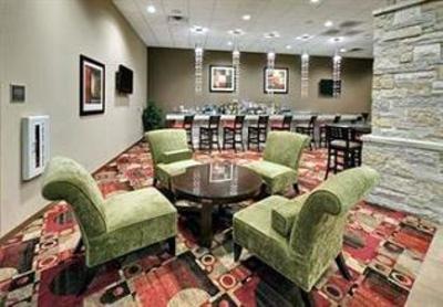 фото отеля Crowne Plaza Hotel Airport Milwaukee