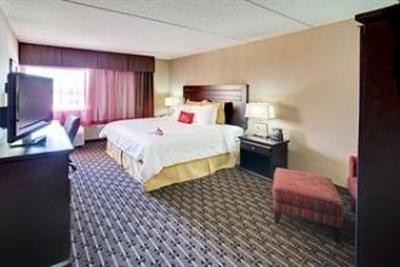 фото отеля Crowne Plaza Hotel Airport Milwaukee