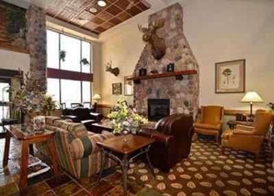 фото отеля Comfort Inn & Suites Branson Meadows