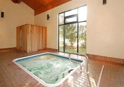 фото отеля Comfort Inn & Suites Branson Meadows