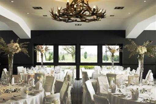 фото отеля De Vere Staverton Park Hotel