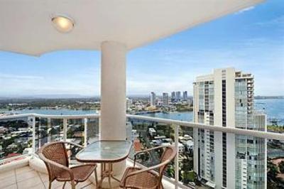 фото отеля Oscar On Main Resort Gold Coast