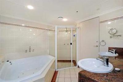 фото отеля Oscar On Main Resort Gold Coast