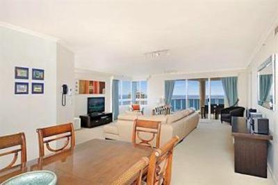 фото отеля Oscar On Main Resort Gold Coast