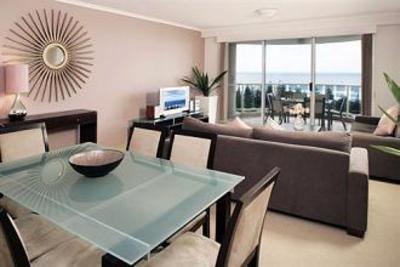 фото отеля Oscar On Main Resort Gold Coast
