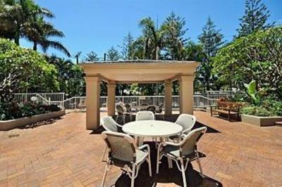 фото отеля Oscar On Main Resort Gold Coast