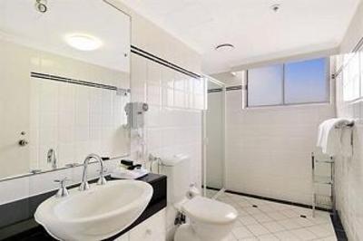 фото отеля Oscar On Main Resort Gold Coast