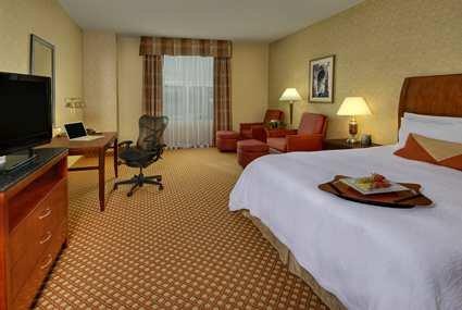 фото отеля Hilton Garden Inn Ottawa Airport