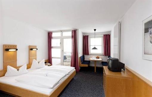 фото отеля Hotel Bannwaldsee