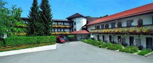 фото отеля Hotel Zur Post Büchlberg