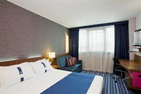 фото отеля Holiday Inn Express Lisbon Airport