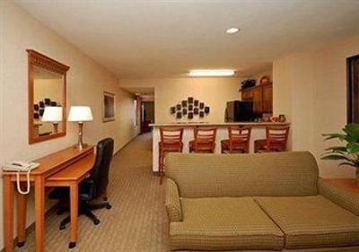 фото отеля Comfort Suites Univ. of Phoenix Stadium Area