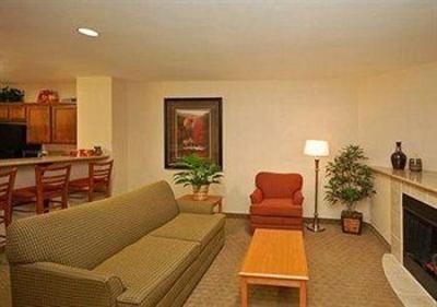 фото отеля Comfort Suites Univ. of Phoenix Stadium Area