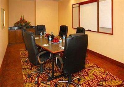 фото отеля Comfort Suites Univ. of Phoenix Stadium Area