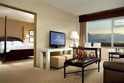 фото отеля Sheraton Vancouver Guildford Hotel