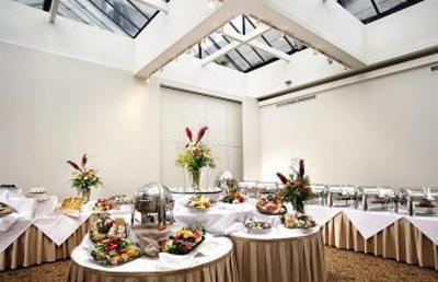 фото отеля Sheraton Vancouver Guildford Hotel