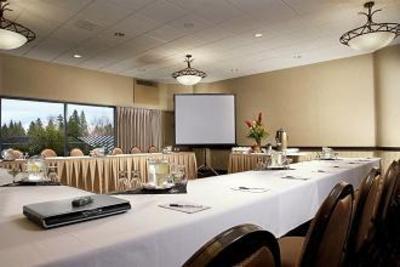 фото отеля Sheraton Vancouver Guildford Hotel