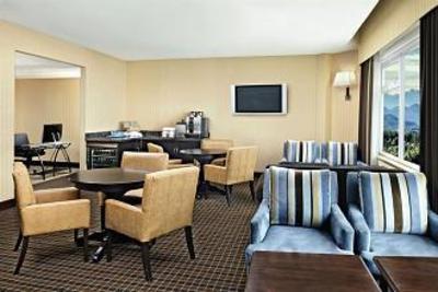 фото отеля Sheraton Vancouver Guildford Hotel