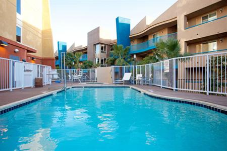 фото отеля Holiday Inn Oceanside Marina