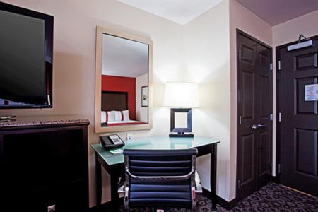фото отеля Holiday Inn Oceanside Marina