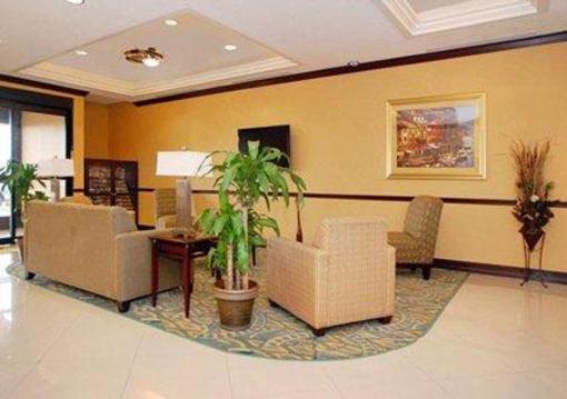 фото отеля Comfort Inn & Suites Saint Petersburg