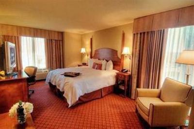 фото отеля Hampton Inn & Suites Greenville - Downtown