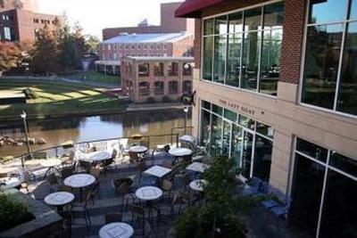 фото отеля Hampton Inn & Suites Greenville - Downtown