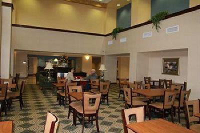 фото отеля Hampton Inn & Suites Natchez