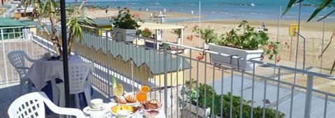фото отеля Hotel Continental Pesaro
