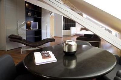 фото отеля La Cour des Augustins - Boutique Gallery Design Hotel