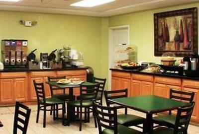 фото отеля BEST WESTERN PLUS Newport News Inn & Suites