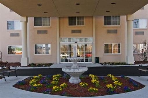 фото отеля BEST WESTERN PLUS Newport News Inn & Suites