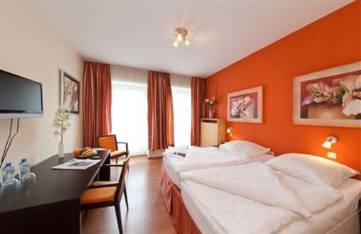 фото отеля Plaza Hotel Düsseldorf