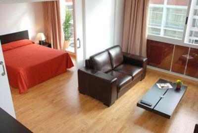 фото отеля Apartmentos Be Smart Madrid Albufera