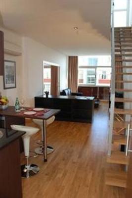 фото отеля Apartmentos Be Smart Madrid Albufera