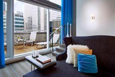 фото отеля W Montreal