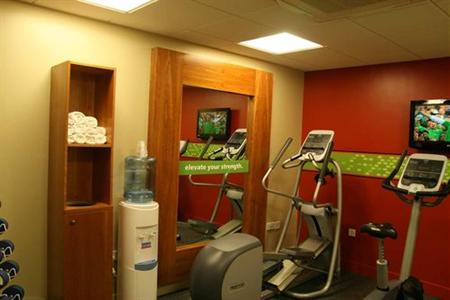 фото отеля Hampton by Hilton Birmingham Star City