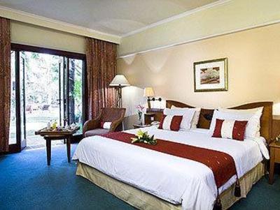 фото отеля Novotel Surabaya Hotel and Suites