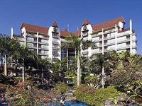 Novotel Surabaya Hotel and Suites