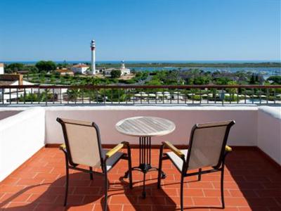 фото отеля Fuerte Rompido Suites Cartaya