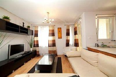 фото отеля Locust Tree Apartments