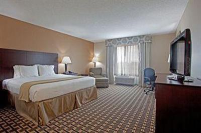 фото отеля Holiday Inn Express Pembroke (Ontario)